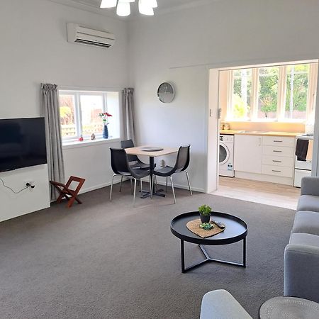 St Clair Apartment - 1 Bedroom 但尼丁 外观 照片